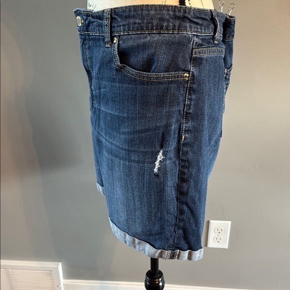 Jennifer Lopez - size 16W, boyfriend Denim Blue Women's Shorts - Picture 3 of 6